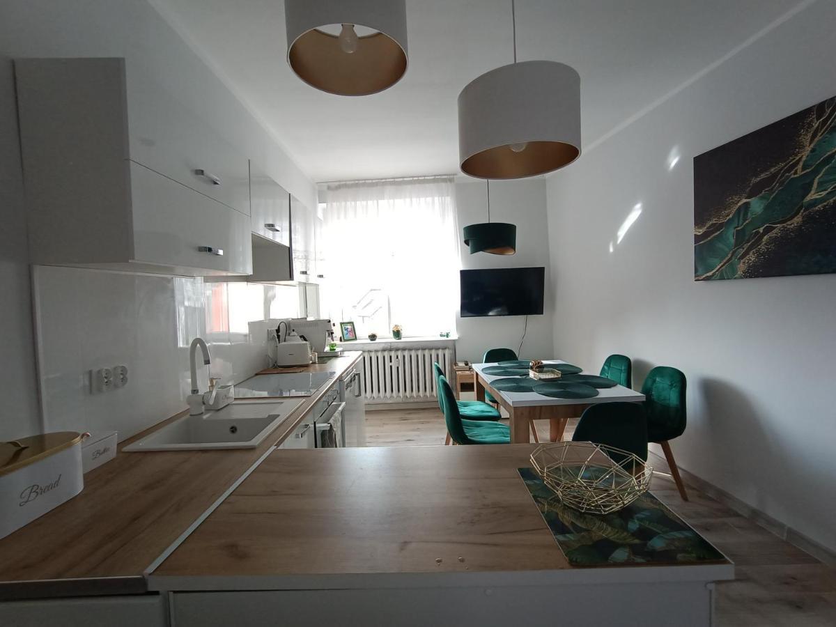 Szmaragdowy Apartament Przy Ulicy Opolskiej Tarnowskie Góry Eksteriør bilde